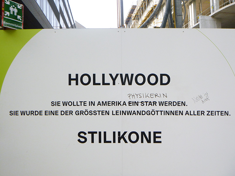 AUG 25 Star - Physikerin